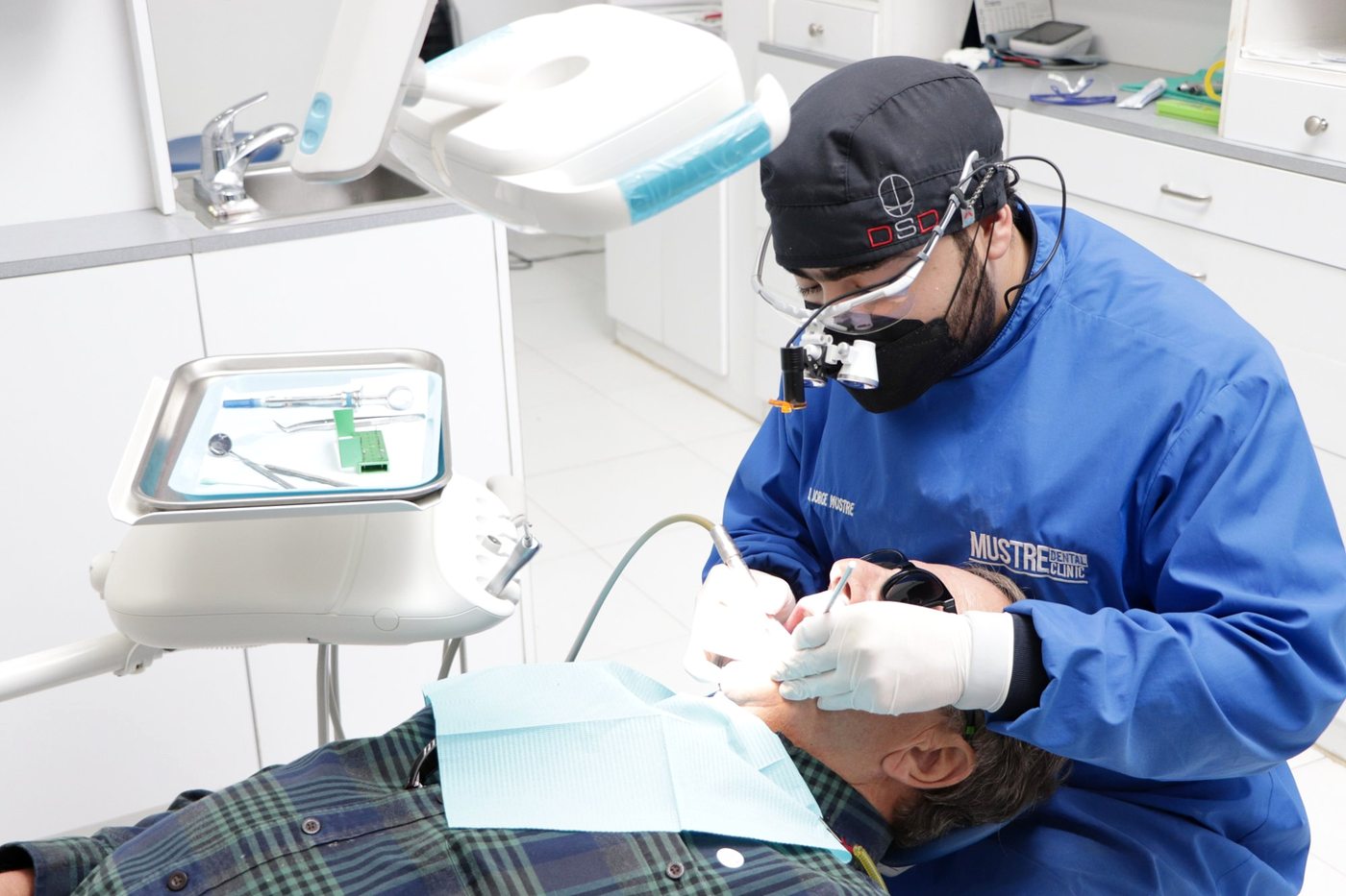 Dental implants at Mustre Dental Clinic